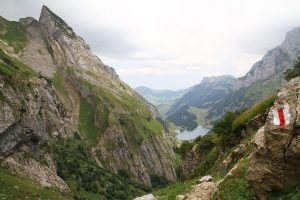 descente vers le Seealpsee