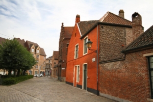 dans le vieux béguinage Sainte-Élisabeth