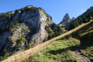 Montée au col de la Croix