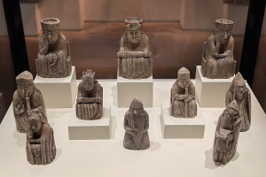 The Lewis Chessmen (Musée National d’Écosse)
