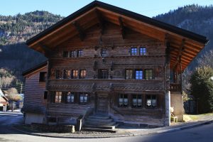 Vieux chalet à Montbovon