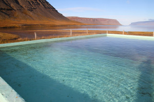 sources chaudes de Reykjarfjörður au bord Trostansfjörður