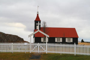 église au bord de la 925