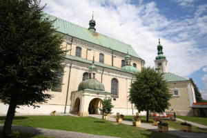 Leżajsk : sanctuaire et cloître des Bernardins