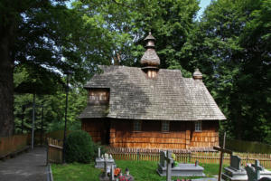Łodzina : église du XVIIIe s.