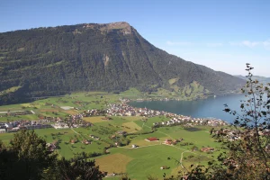 Arth au bord du lac de Zoug et au pied de la Rigi