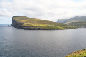 Eiði vu depuis Streymoy (sur la 594)