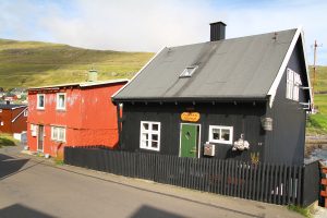 dans le village de Kvívík
