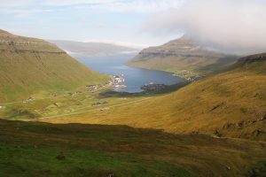 le Kollafjørður depuis les hauteurs sur la route 50