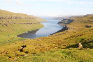 le Kaldbaksfjørður depuis les hauteurs sur la route 50