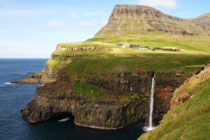 Gásadalur et la cascade de Múlafossur