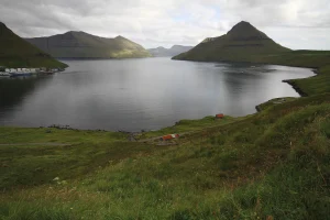 près de Fuglafjørður au bord de la route n°16
