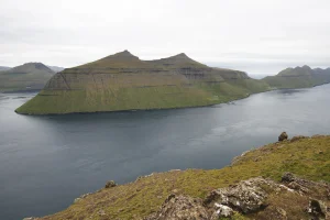 l'île de Kalsoy depuis le Klakkur